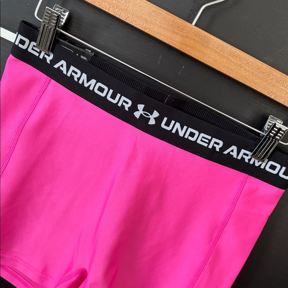 Under Armour Women’s Pink HeatGear Shorty 3” Short - Picture 3 of 11